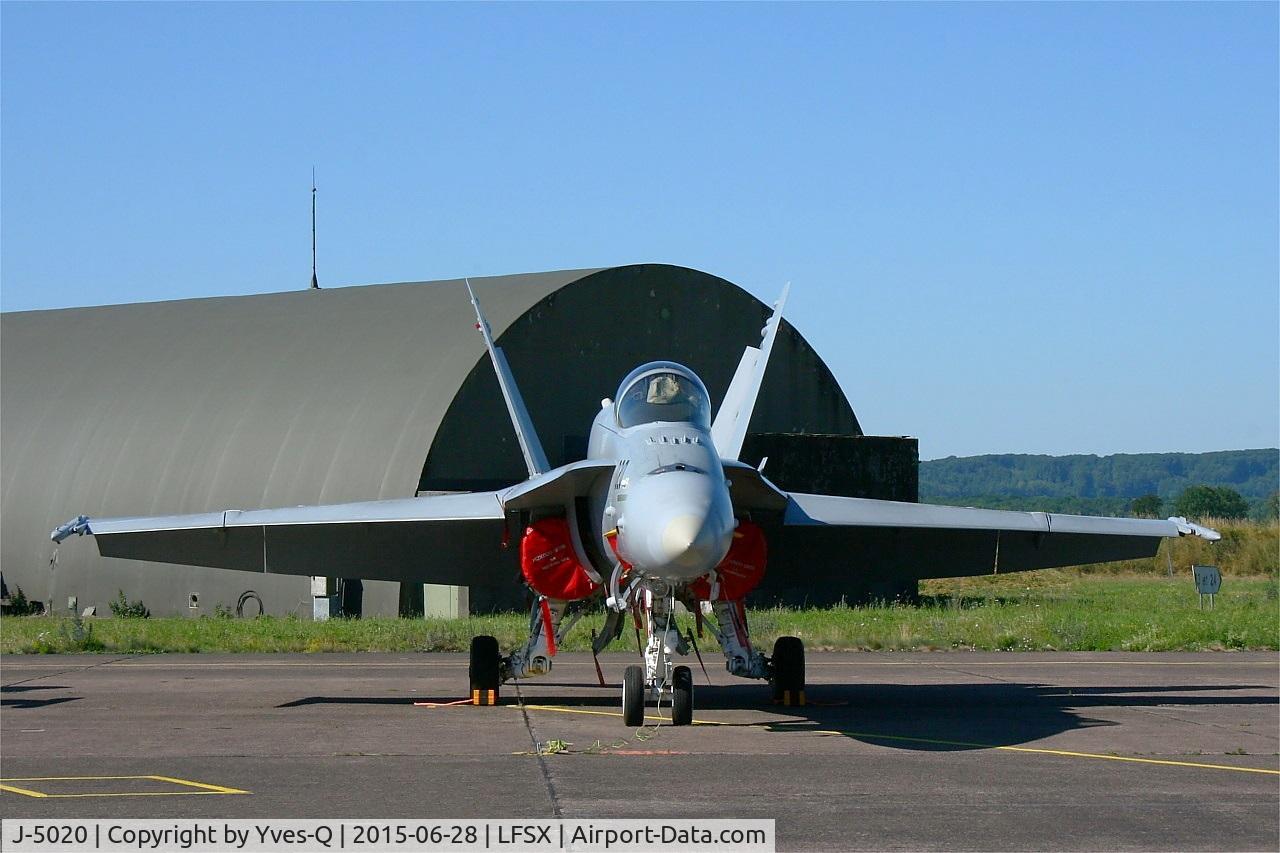 J-5020, McDonnell Douglas F/A-18C Hornet C/N 1369/SFC020, Swiss Air Force McDonnell Douglas FA-18C Hornet, Static display, Luxeuil-Saint Sauveur Air Base 116 (LFSX) Open day 2015