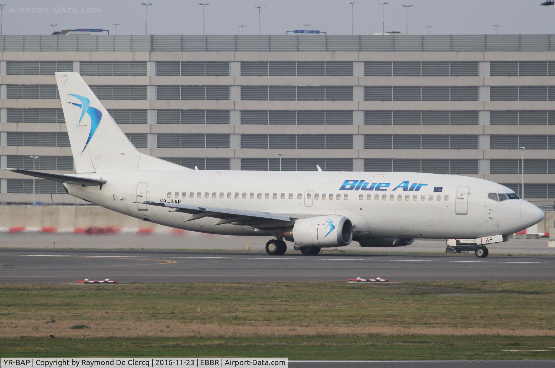 YR-BAP, 1991 Boeing 737-3Y0 C/N 24909, Take off from rwy 07R.