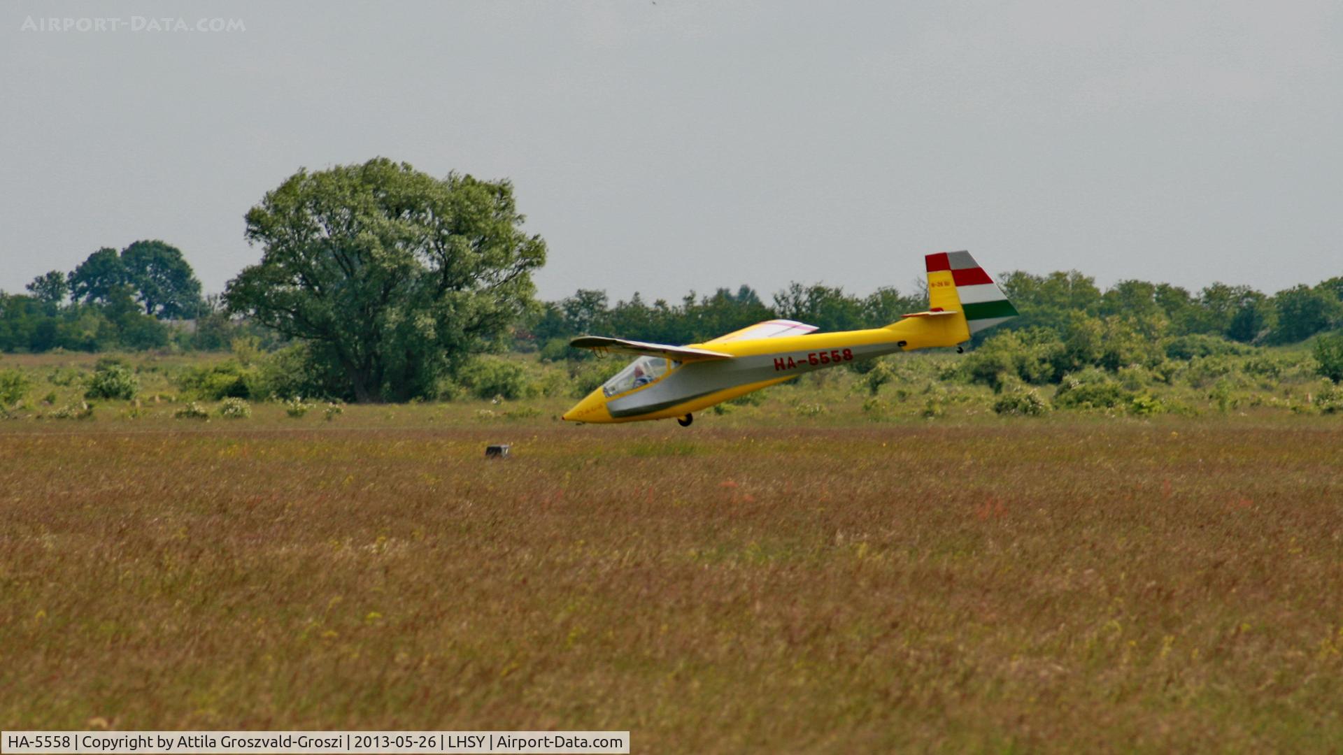 HA-5558, 1989 Rubik R-26SU Góbé 82 C/N AA800070, Szombathely Airport, Hungary