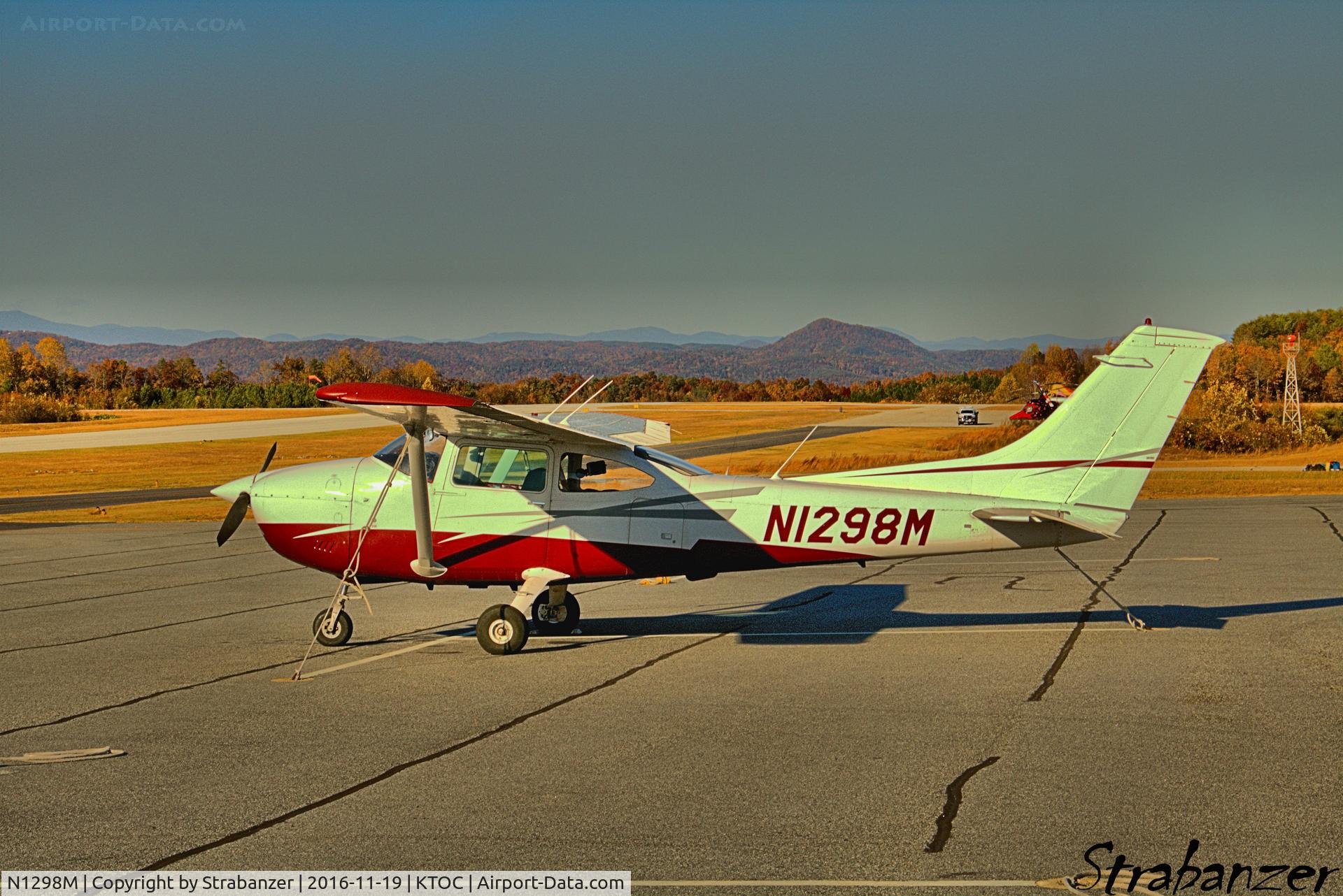 N1298M, 1975 Cessna 182P Skylane C/N 18264280, Basking in the afternoon sun