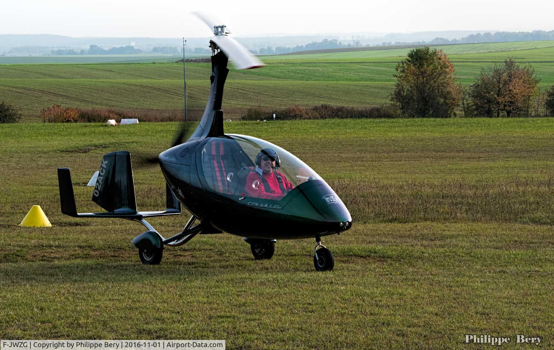 F-JWZG, AutoGyro Europe Calidus 410 C/N C09F02, Photo in LFGS    F-JWZG