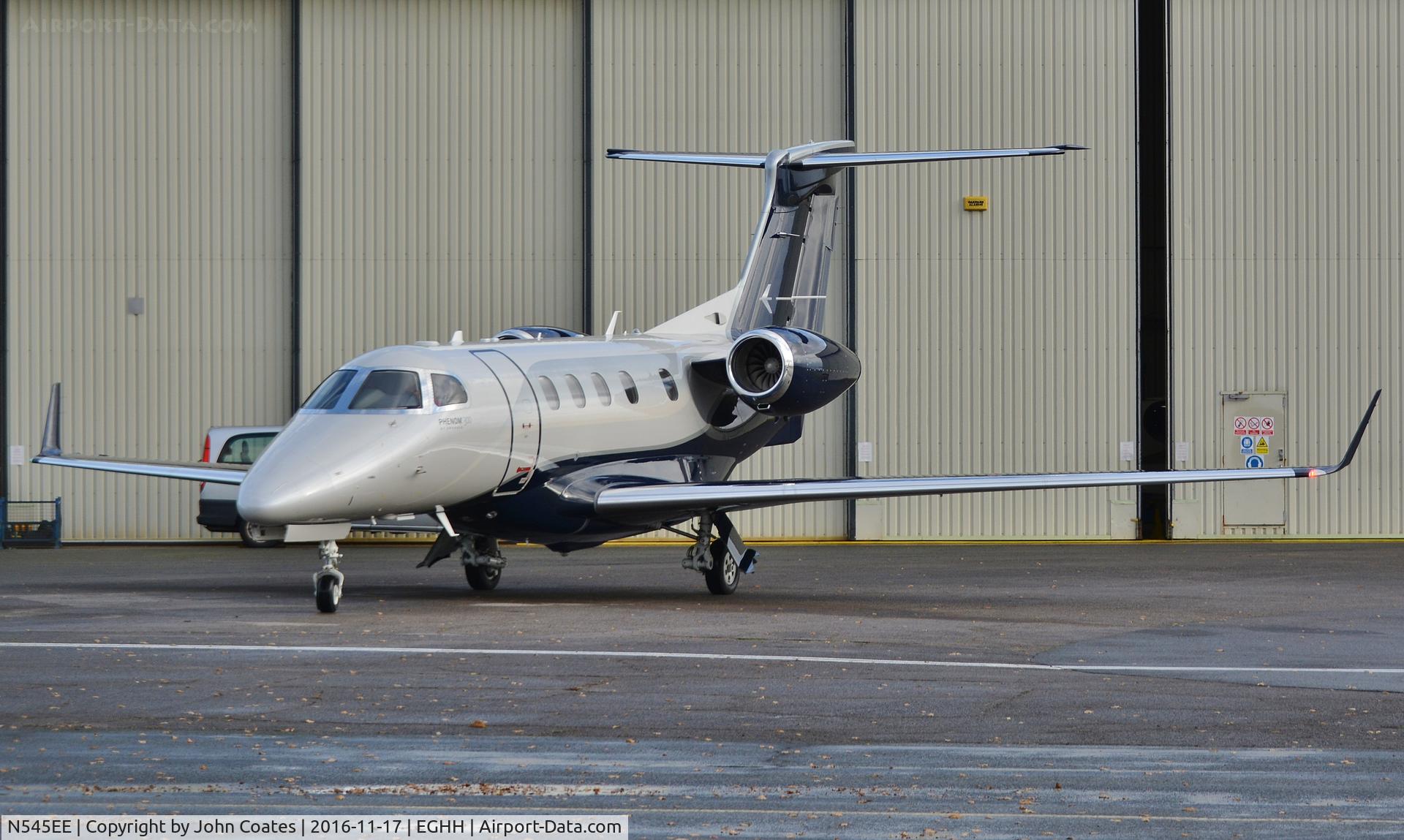 N545EE, 2016 Embraer EMB-505 Phenom 300 C/N 50500345, Taxiing from Signatures