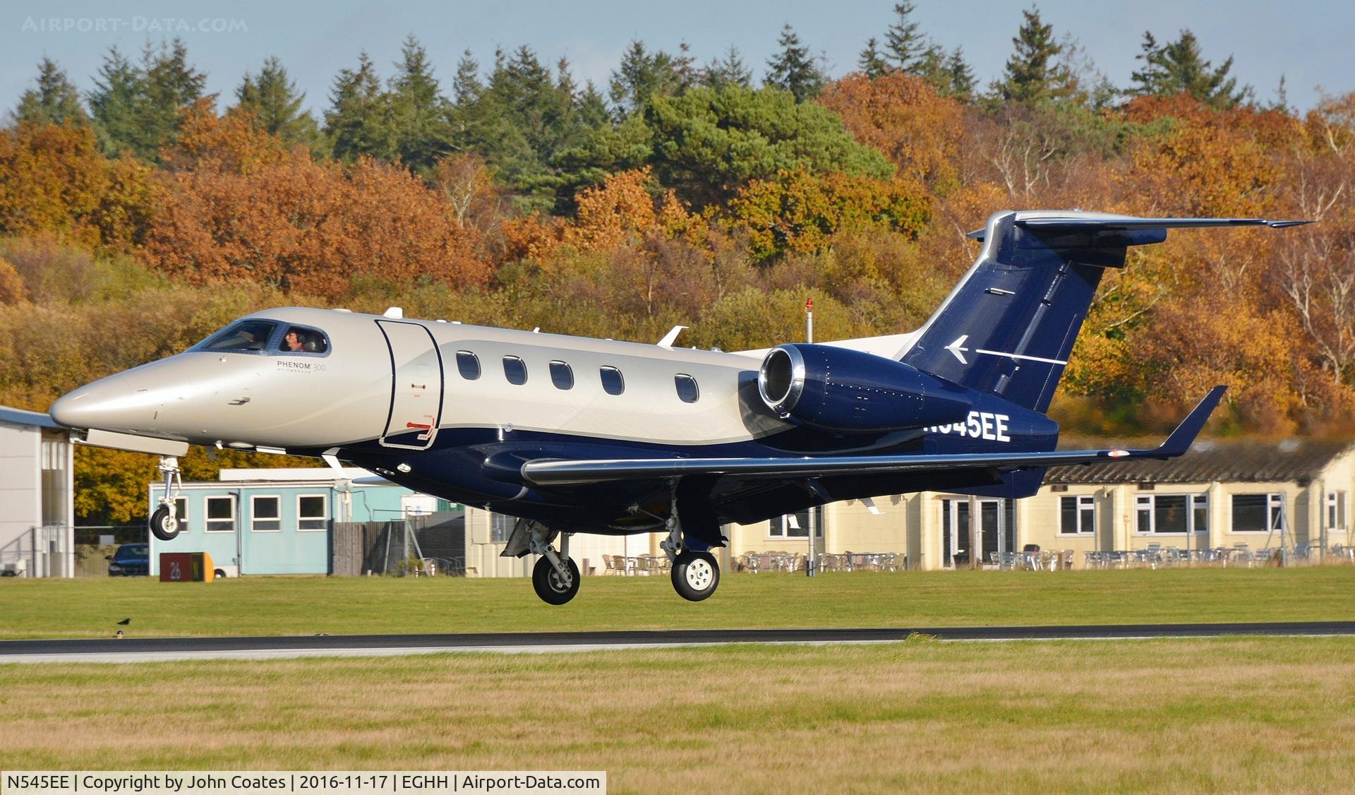 N545EE, 2016 Embraer EMB-505 Phenom 300 C/N 50500345, Touchdown during training