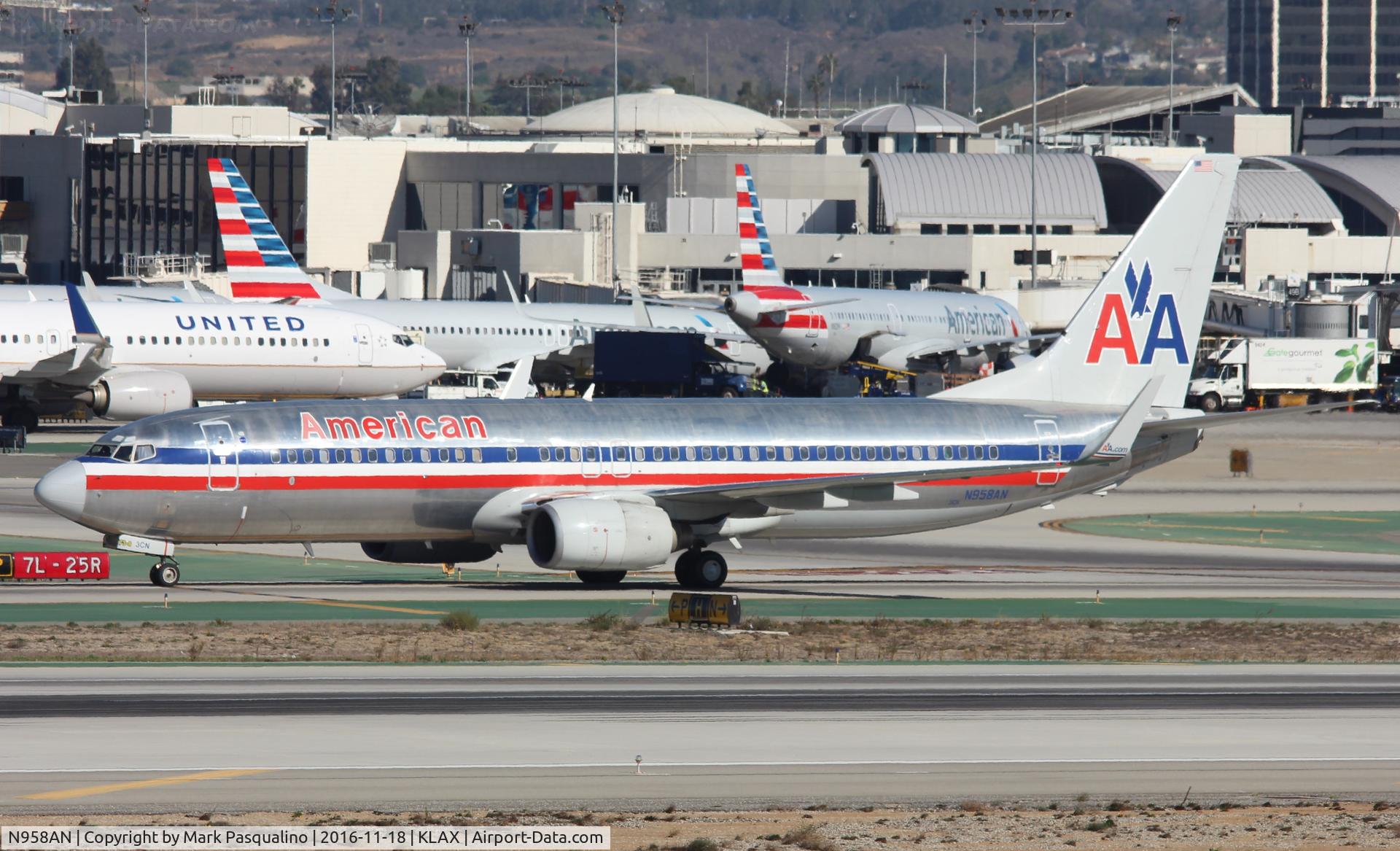 N958AN, 2001 Boeing 737-823 C/N 30091, Boeing 737-800