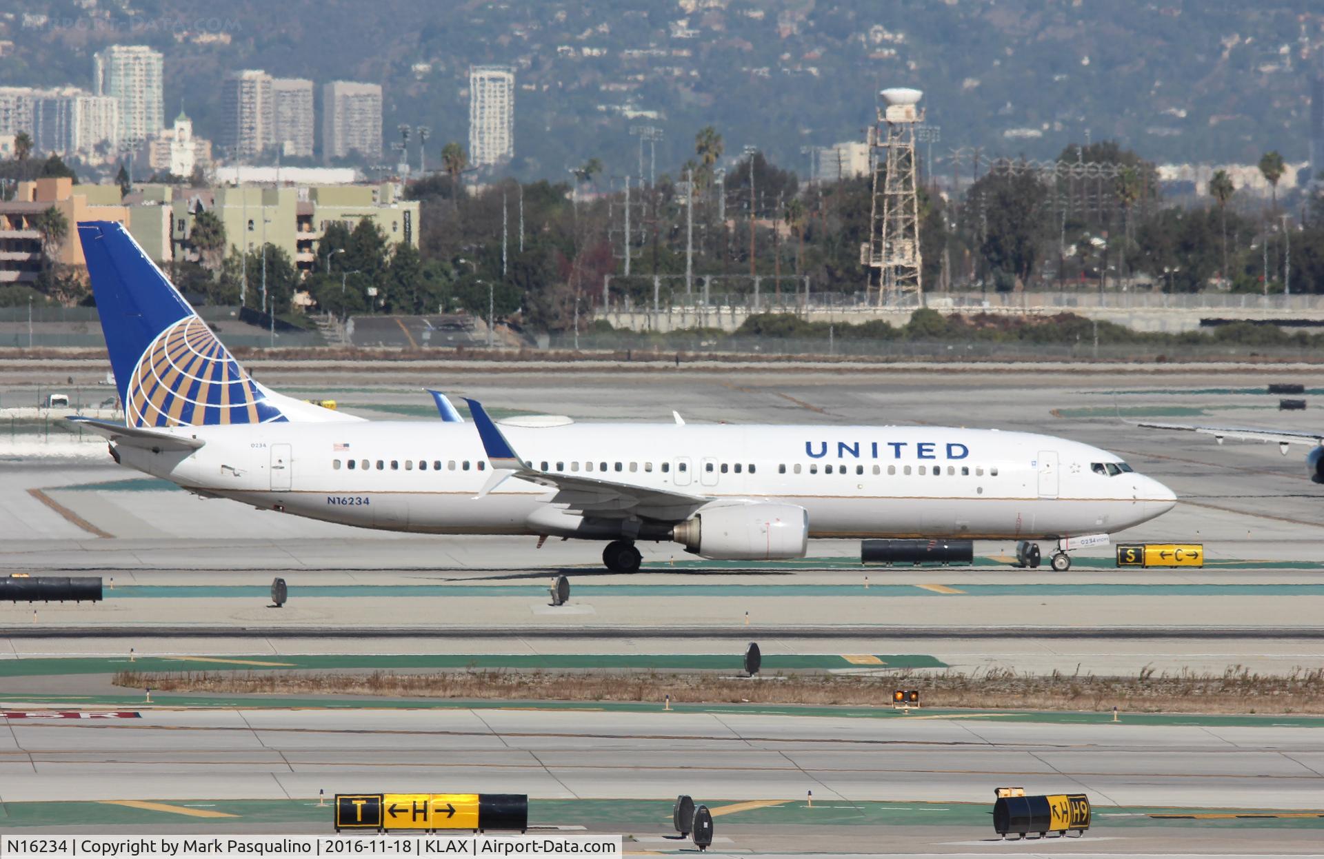 N16234, 1999 Boeing 737-824 C/N 28946, Boeing 737-800