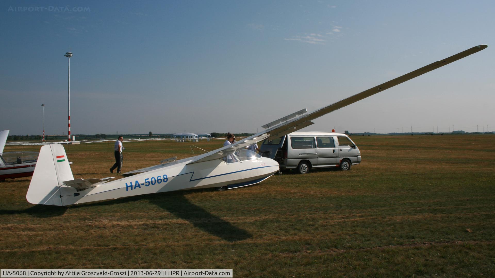 HA-5068, 1958 Schleicher Ka-7 Rhonadler C/N 500, Györ-Pér Airport, Hungary