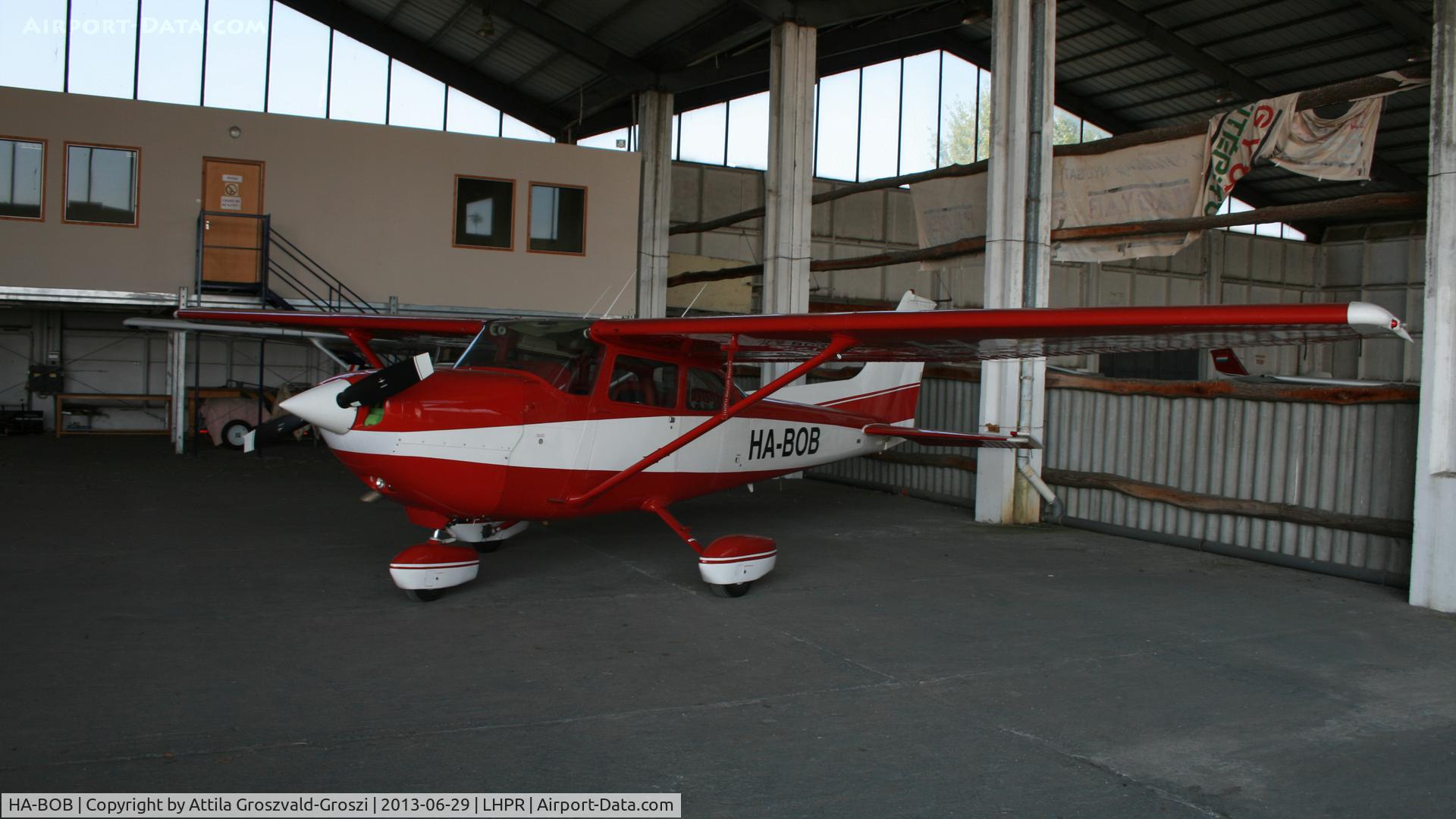 HA-BOB, 1989 Cessna R172K Hawk XP C/N R1722575, Györ-Pér Airport, Hungary