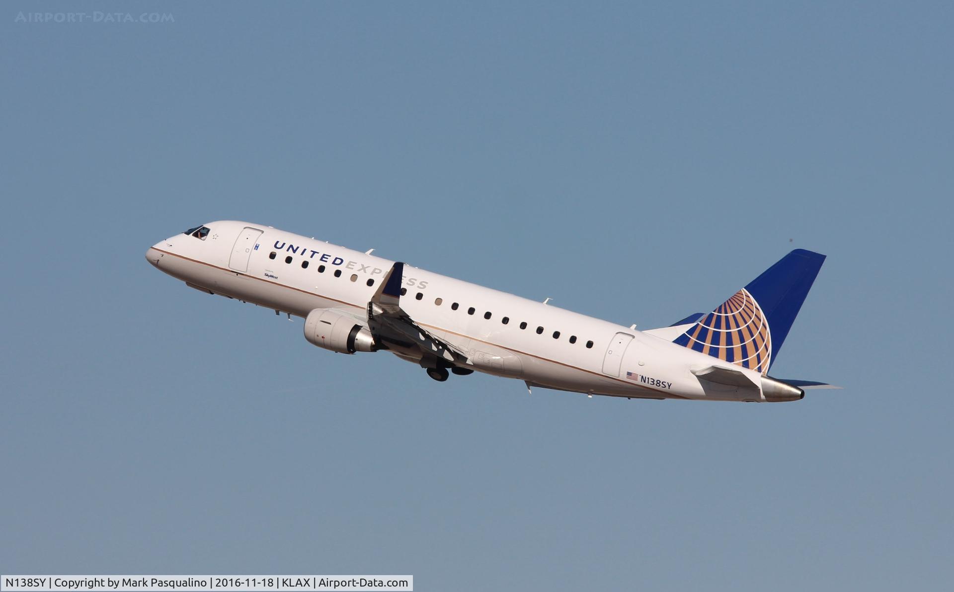 N138SY, 2015 Embraer 175LR (ERJ-170-200LR) C/N 17000446, ERJ 170-200 LR