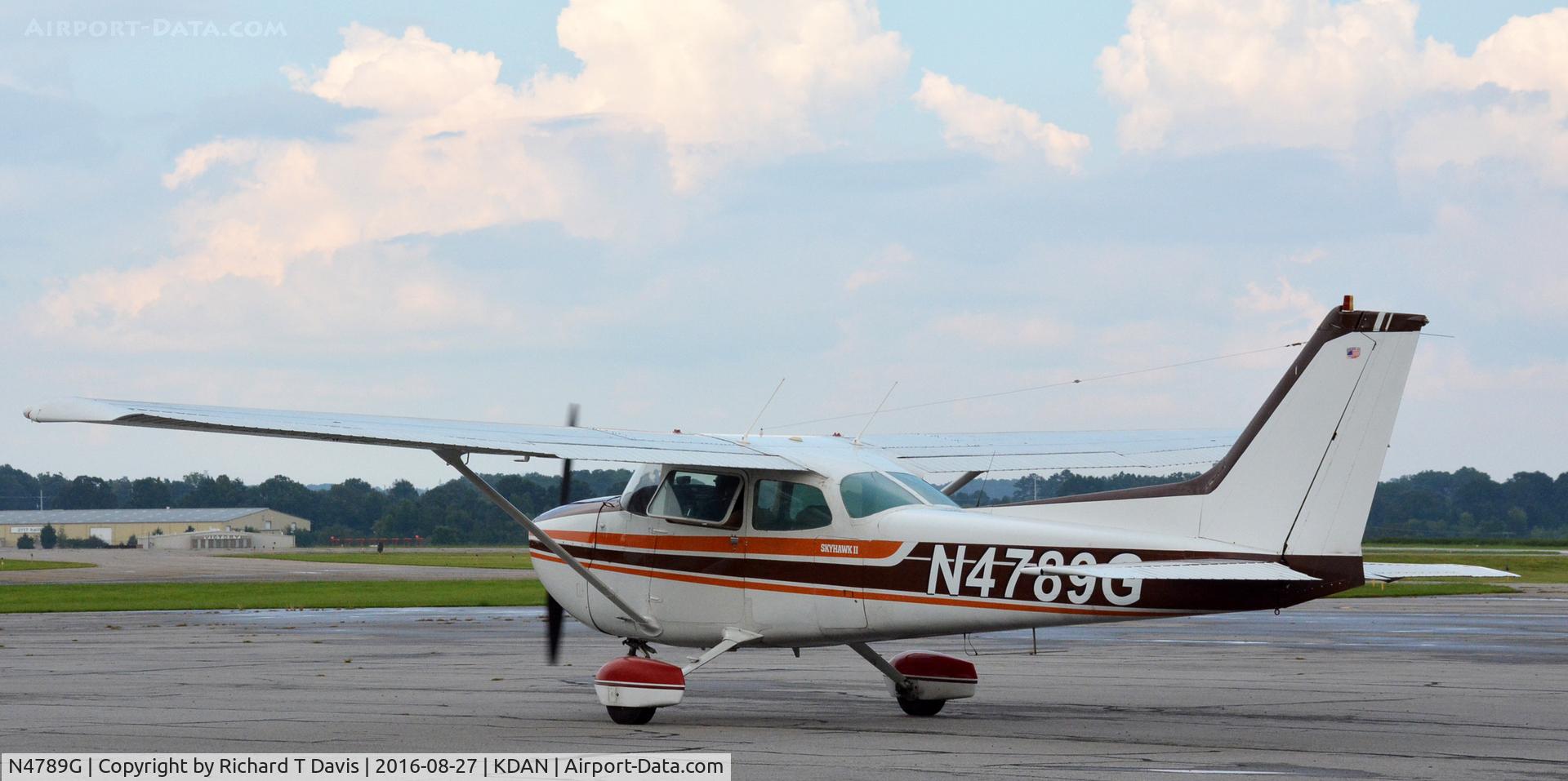 N4789G, Cessna 172N C/N 17273343, Cessna172N in Danville Va.