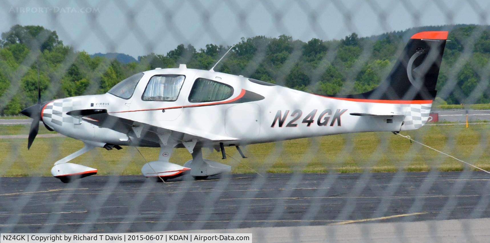 N24GK, 2000 Piper PA-28-181 C/N 28-43389, Piper PA-28-181 in Danville Va.