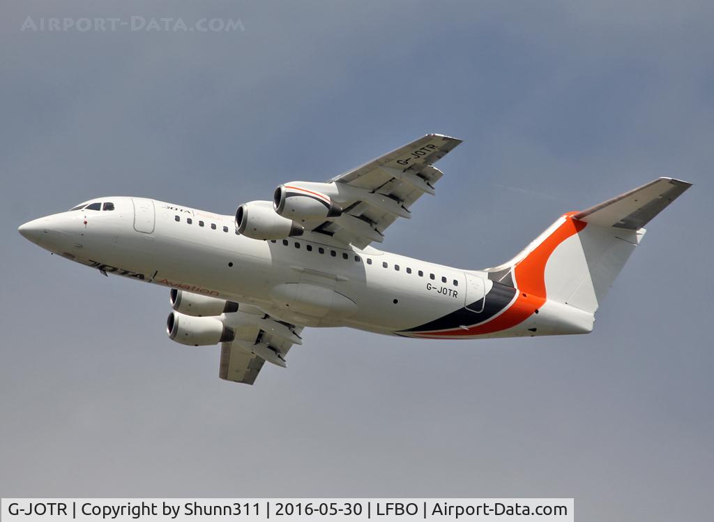 G-JOTR, 1996 British Aerospace Avro 146-RJ85 C/N E.2294, Taking off from rwy 32R