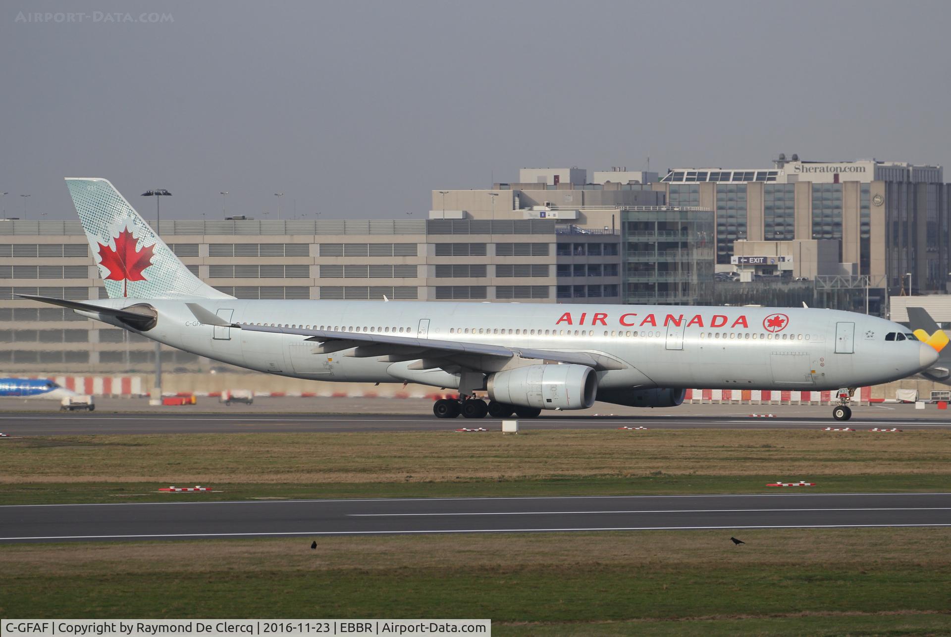 C-GFAF, 1999 Airbus A330-343 C/N 0277, Take off rwy 07R.