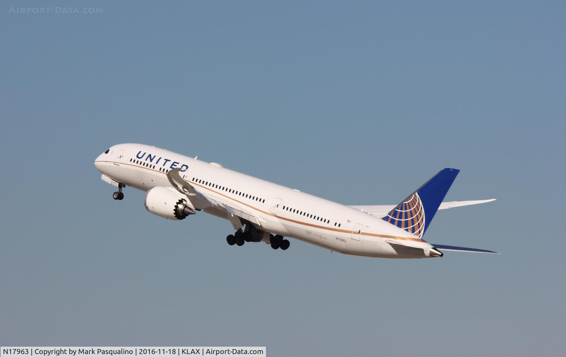 N17963, 2016 Boeing 787-9 Dreamliner C/N 37812, Boeing 787-9