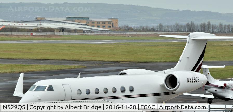N529QS, 2007 Gulfstream Aerospace GV-SP (G550) C/N 5156, Belfast City.  Arrived two days ago from Dutchess County/Poughkeepsie.  D-IAAW is on the right.