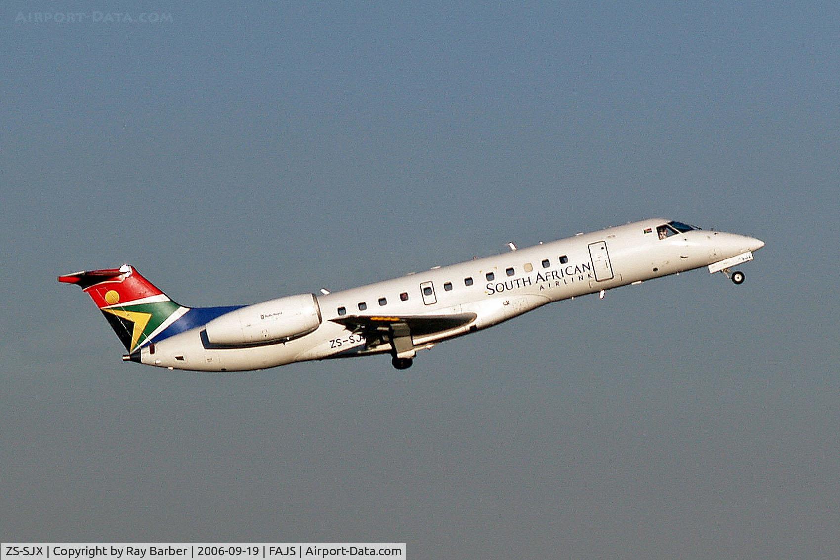 ZS-SJX, 2001 Embraer ERJ-135LR (EMB-135LR) C/N 145428, Embraer ERJ-135LR [145428] (South African Airlink) Johannesburg Int~ZS 19/09/2006