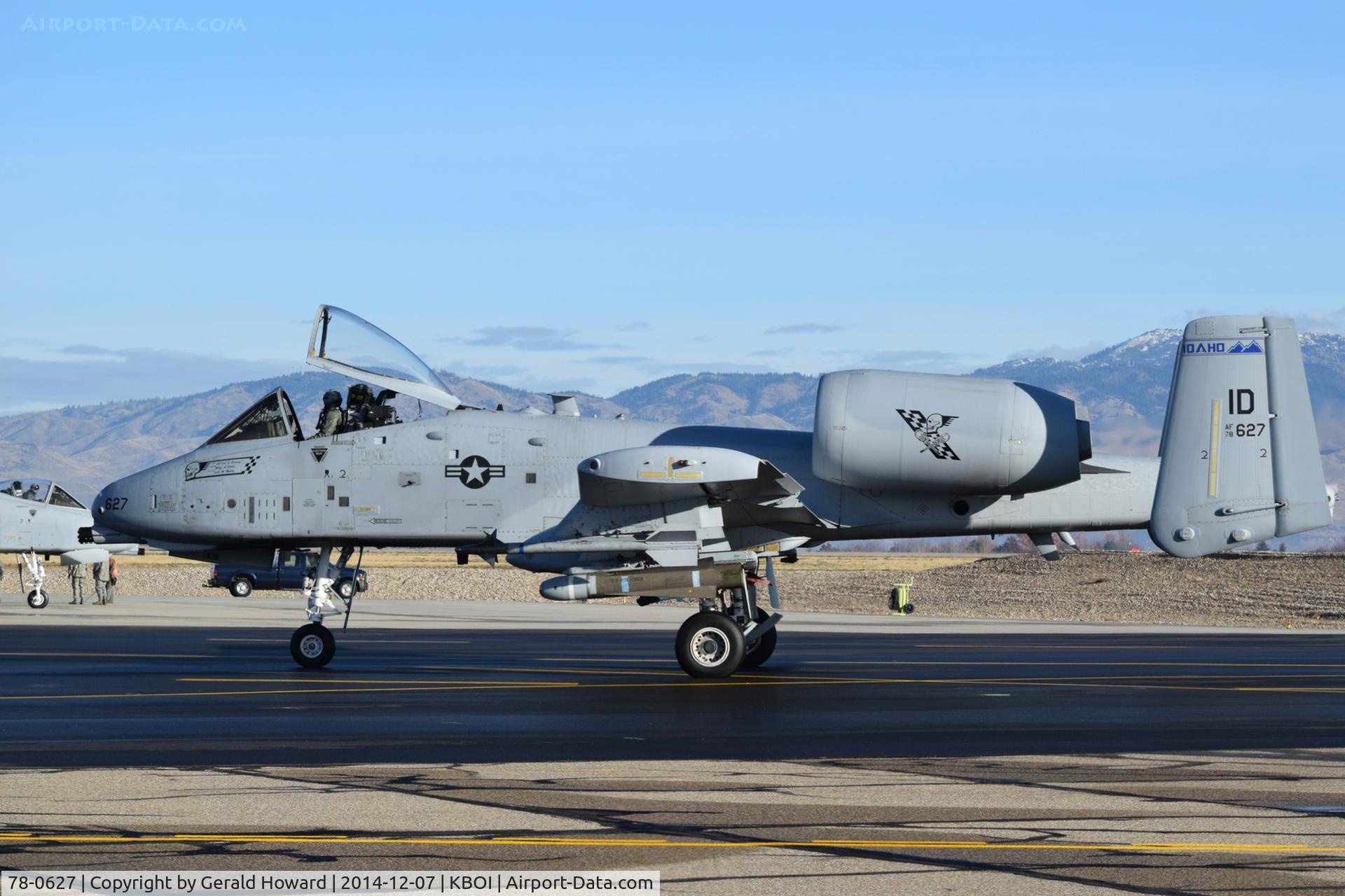 78-0627, 1978 Fairchild Republic A-10C Thunderbolt II C/N A10-0247, Taxing onto arm/de arm pad.