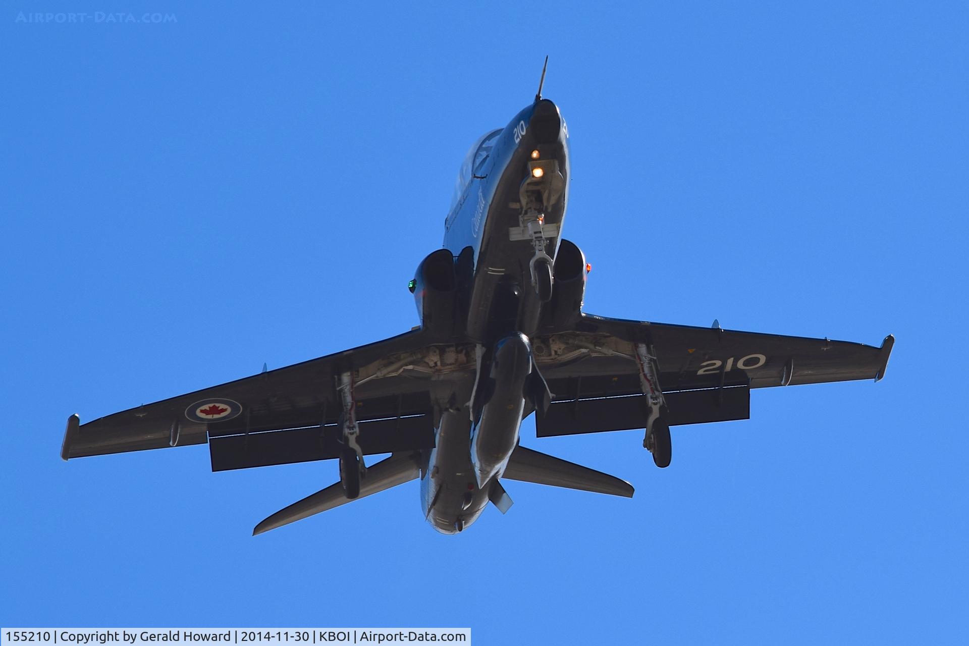 155210, 2000 BAE Systems CT-155 Hawk C/N IT018/704, On final for RWY 28L.