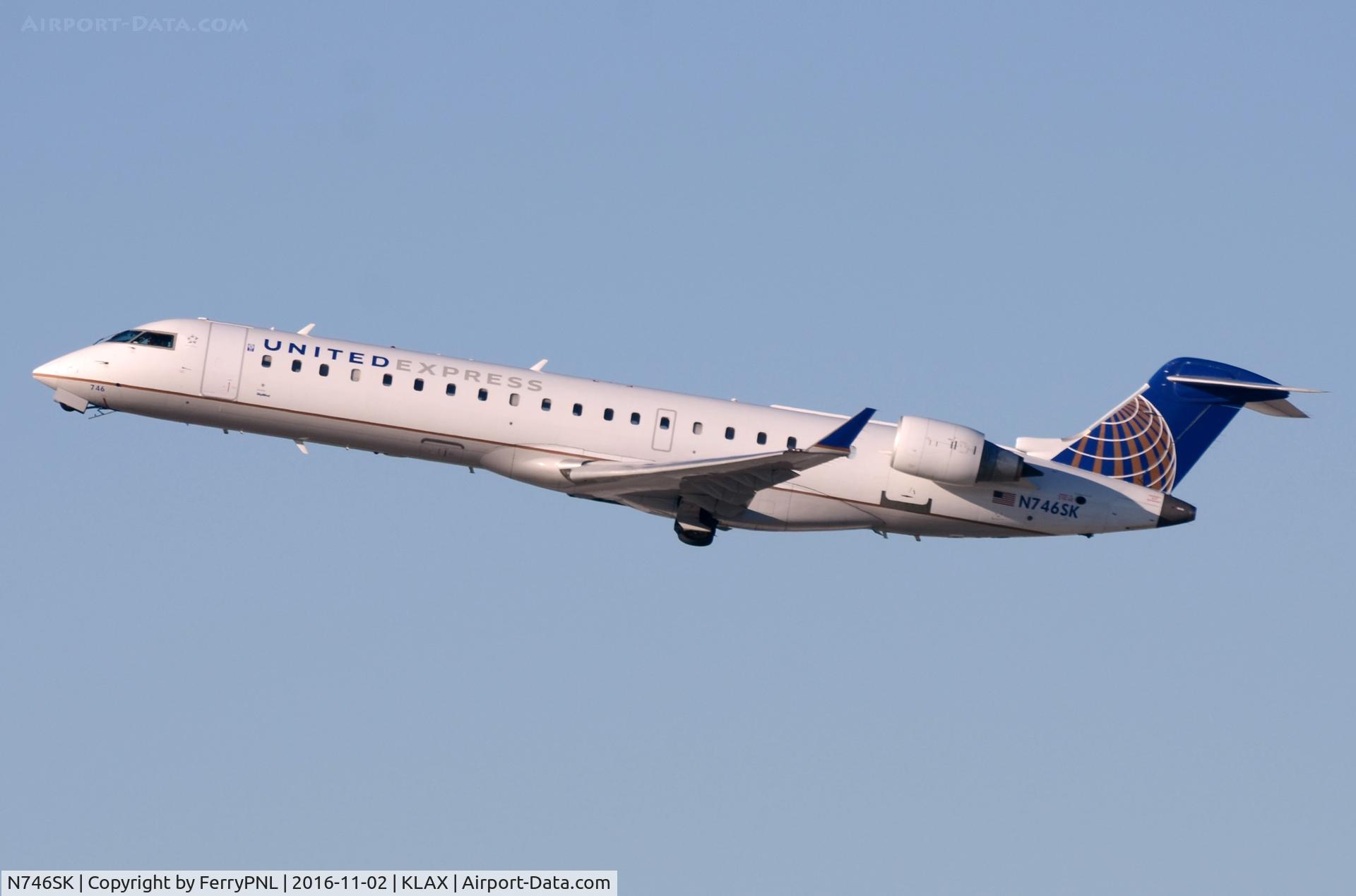 N746SK, 2005 Bombardier CRJ-700 (CL-600-2C10) Regional Jet C/N 10202, United Express CL700