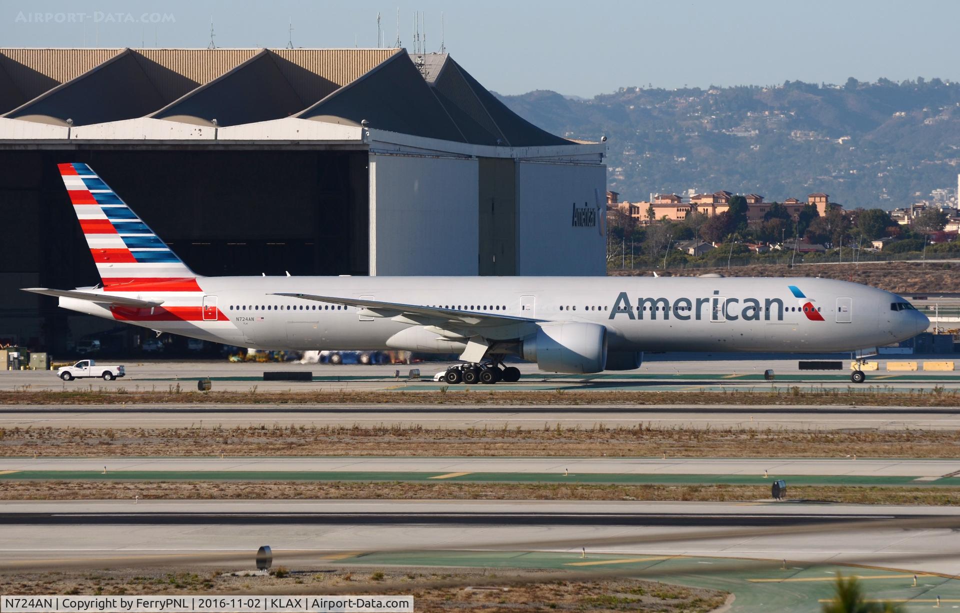 N724AN, 2013 Boeing 777-323/ER C/N 31548, American B773