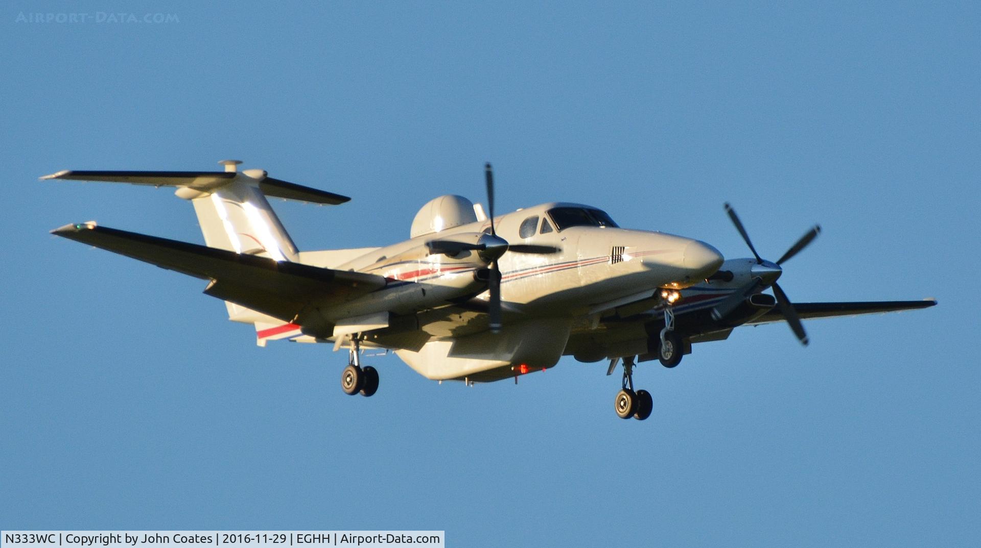 N333WC, 1985 Beech 300 Super King Air C/N FA-55, On approach to 08
