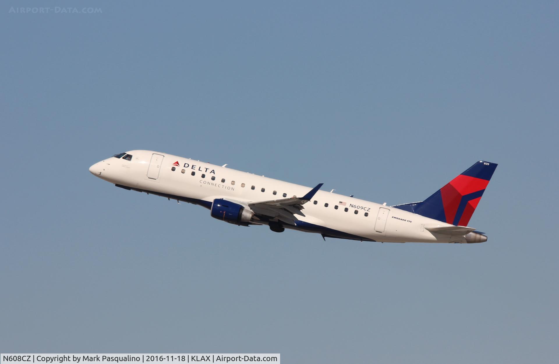 N608CZ, 2007 Embraer 175LR (ERJ-170-200LR) C/N 17000195, ERJ 170-200 LR