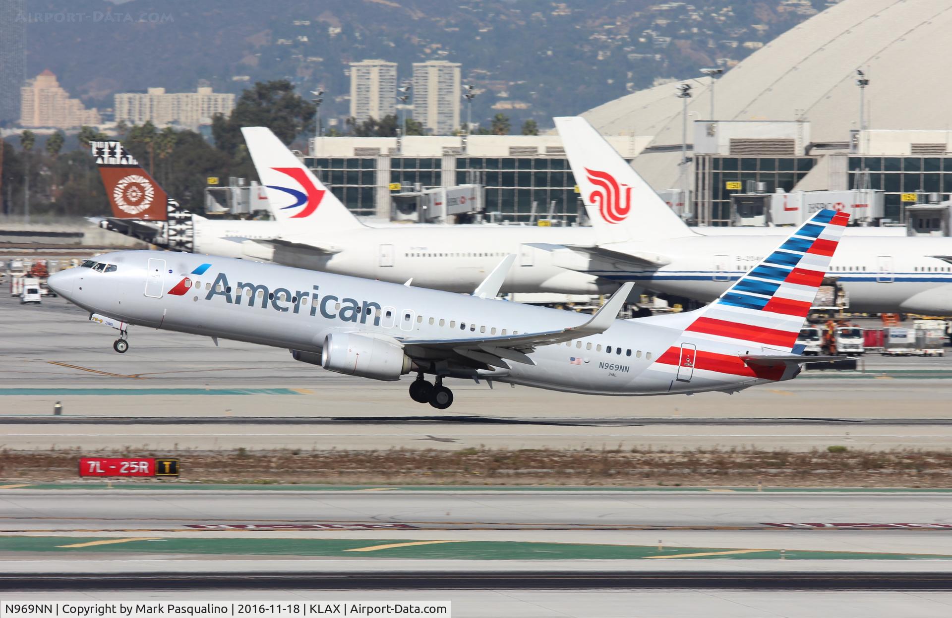 N969NN, 2015 Boeing 737-823 C/N 31215, Boeing 737-800