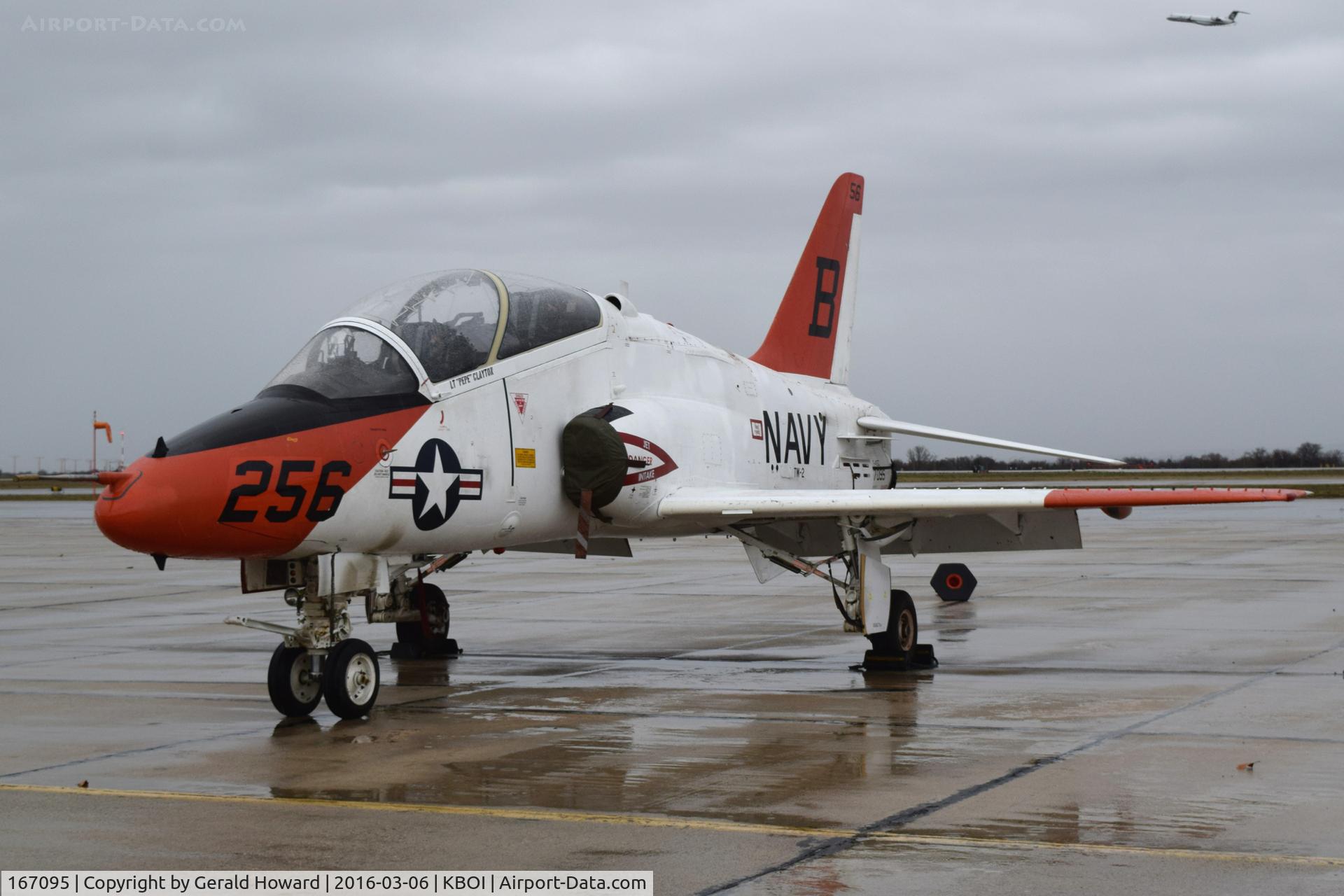 167095, Boeing T-45C Goshawk C/N C127, Parked on a rainy Western Aircraft ramp.