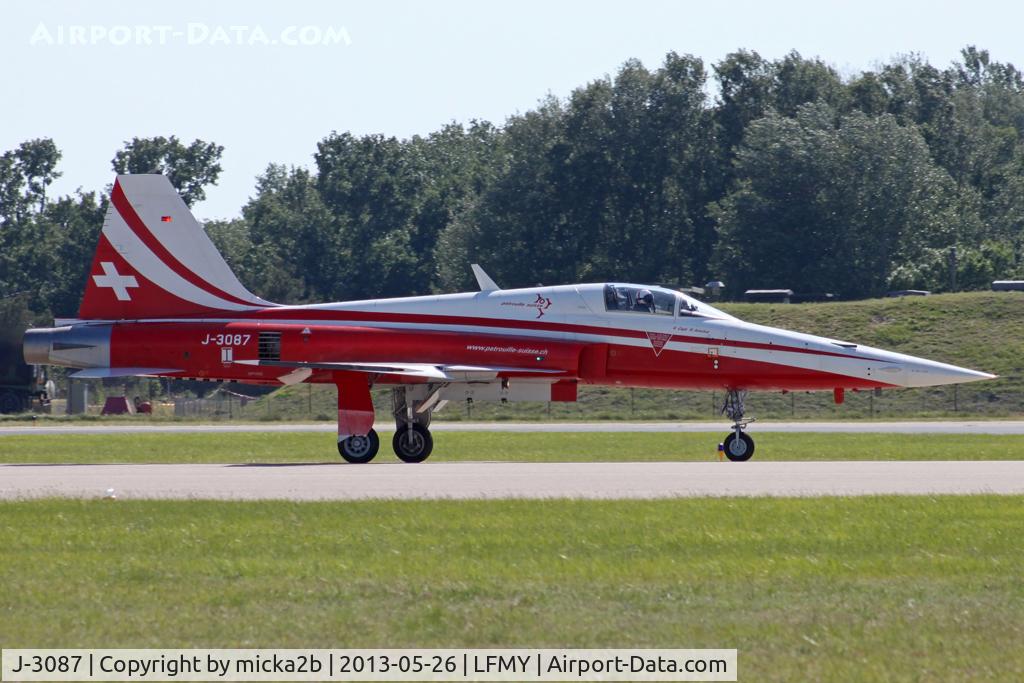 J-3087, Northrop F-5E Tiger II C/N L.1087, Taxiing