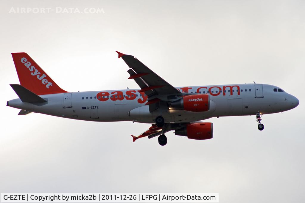G-EZTE, 2009 Airbus A320-214 C/N 3913, Landing