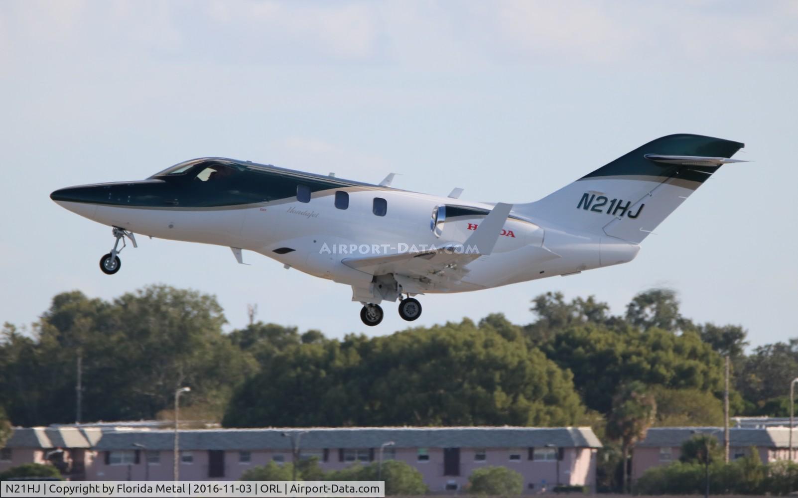 N21HJ, 2015 Honda HA-420 HondaJet C/N 42000014, Honda HA-420