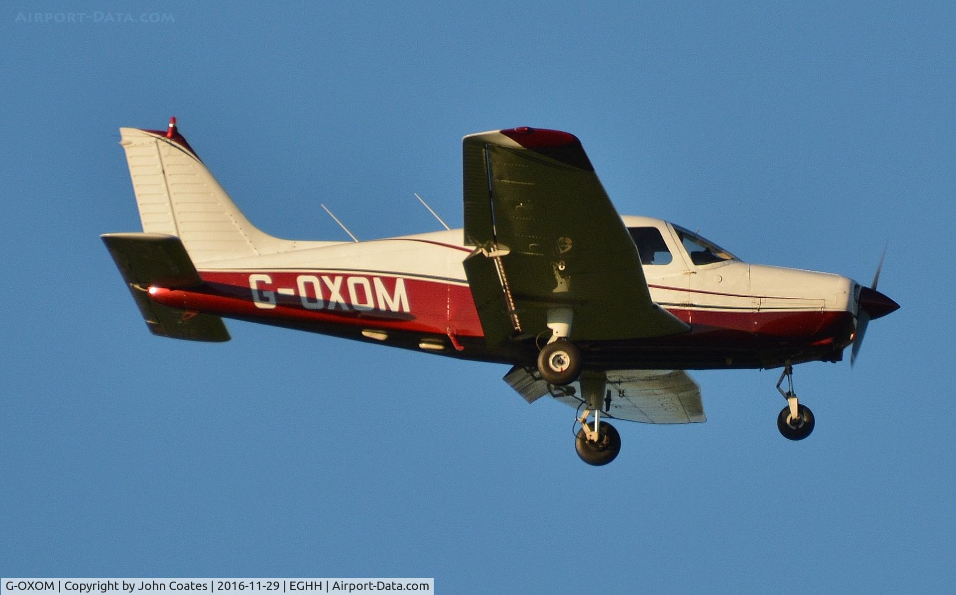 G-OXOM, 1989 Piper PA-28-161 Cadet C/N 28-41285, Resident returning home