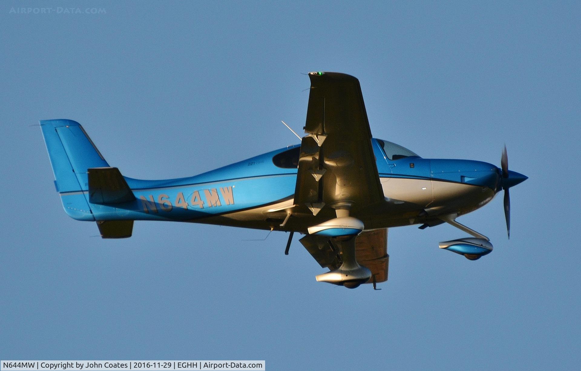 N644MW, 2016 Cirrus SR22T GTS C/N 1318, Approach during training