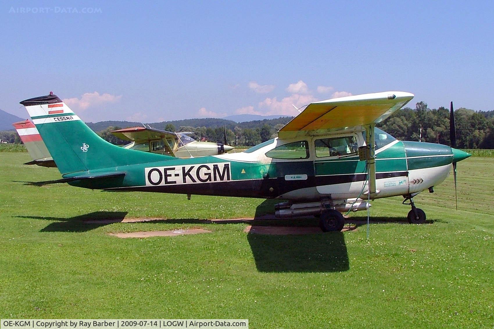 OE-KGM, Cessna 182M Skylane C/N 182-59721, Cessna 182M Skylane [182-59721] Weiz-Unterfladnitz~OE 14/07/2009