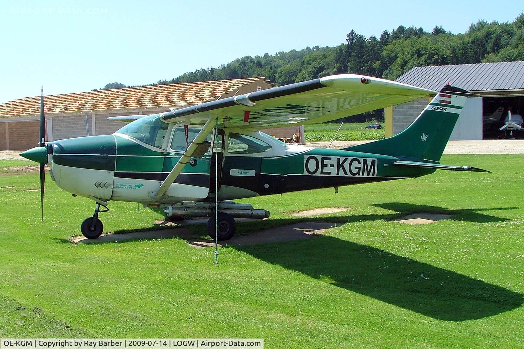 OE-KGM, Cessna 182M Skylane C/N 182-59721, Cessna 182M Skylane [182-59721] Weiz-Unterfladnitz~OE 14/07/2009