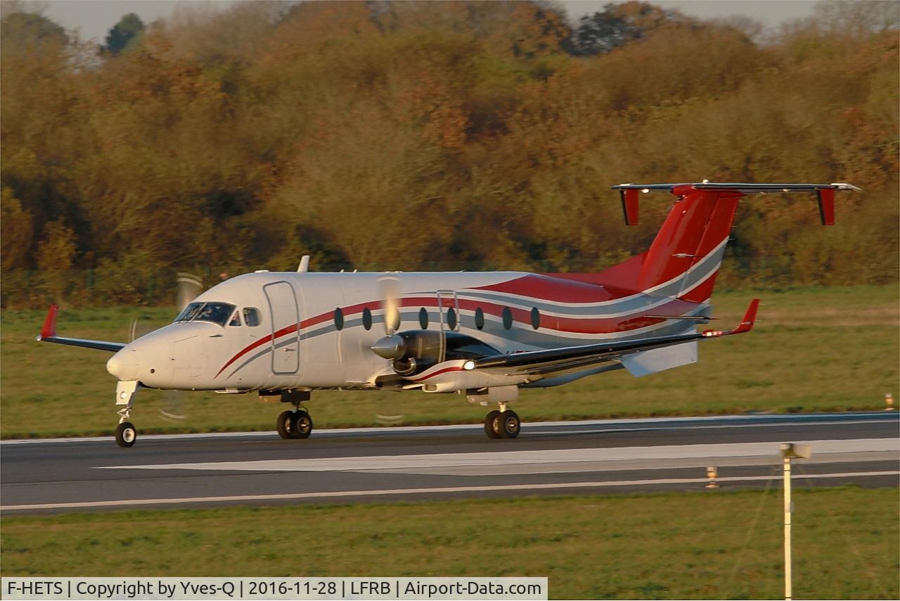 F-HETS, 1999 Raytheon 1900D C/N UE-360, Raytheon Aircraft Company 1900D, Taxiing to holding point rwy 07R, Brest-Bretagne Airport (LFRB-BES)