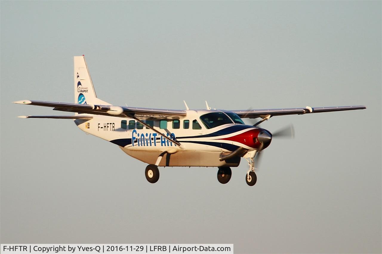 F-HFTR, 2008 Cessna 208B Grand Caravan C/N 208B-2041, Cessna 208B Grand Caravan, Short approach rwy 07R, Brest-Bretagne Airport (LFRB-BES)