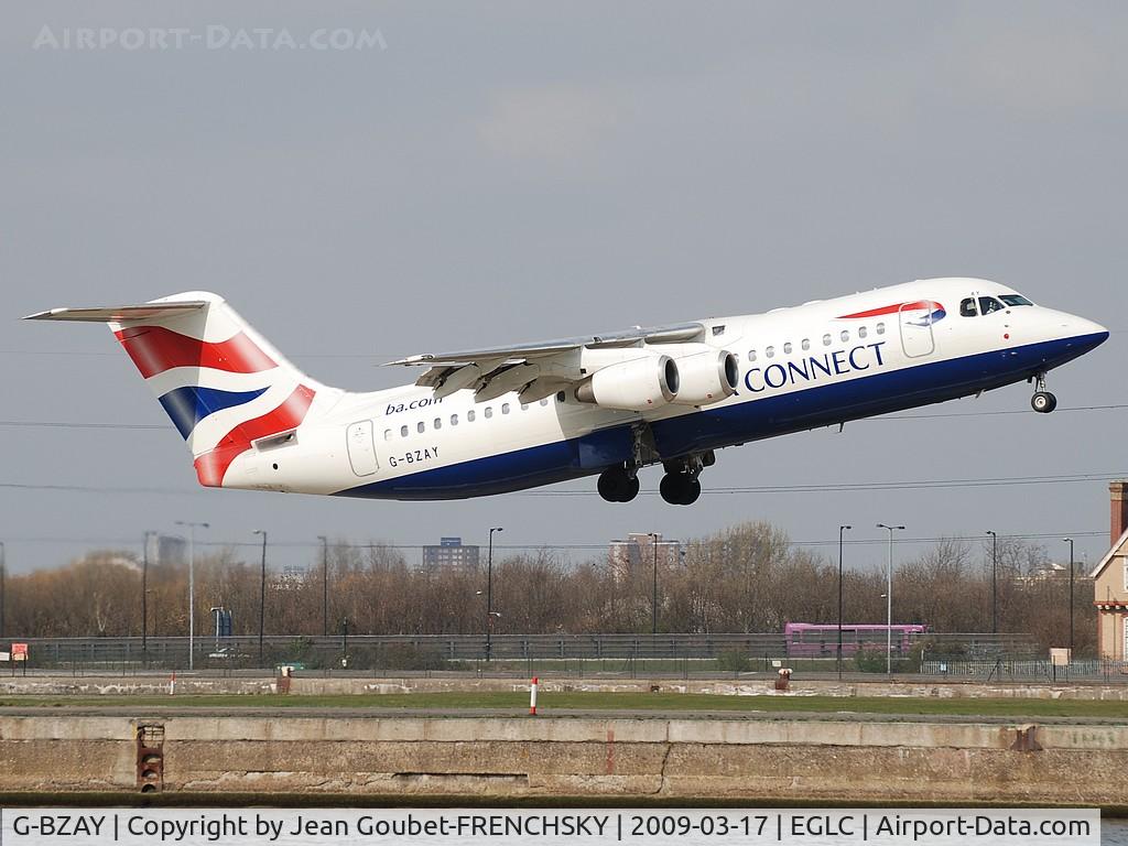 G-BZAY, 2000 British Aerospace Avro 146-RJ100 C/N E3368, BA CityFlyer take off