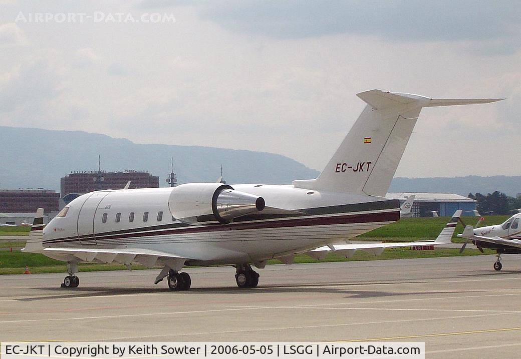 EC-JKT, 1989 Canadair Challenger 601-3A (CL-600-2B16) C/N 5060, Parked up