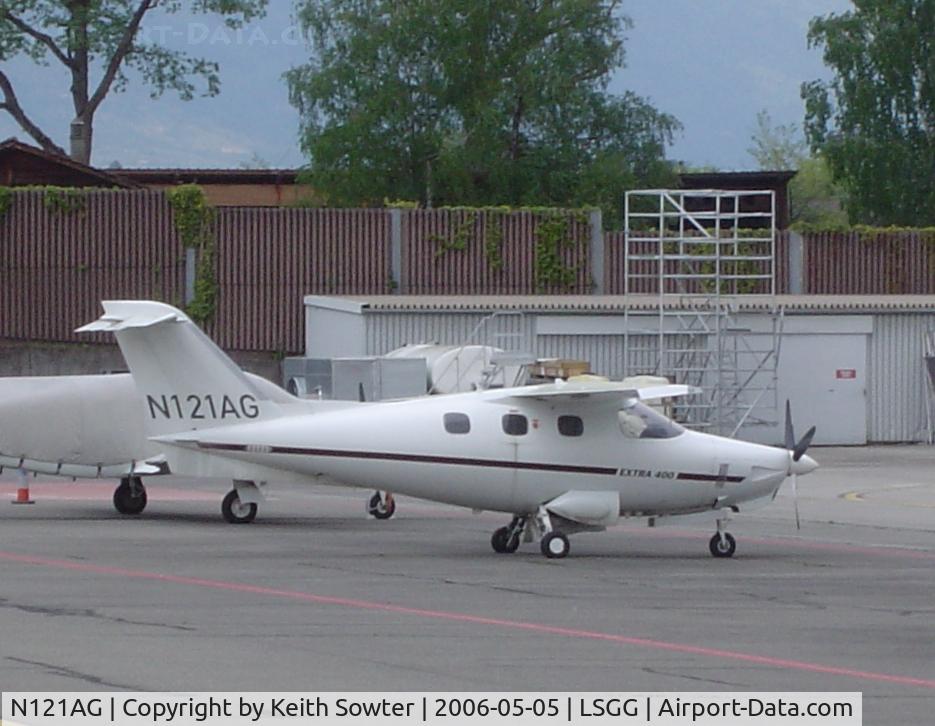 N121AG, 2001 Extra EA-400 C/N 03, Parked up