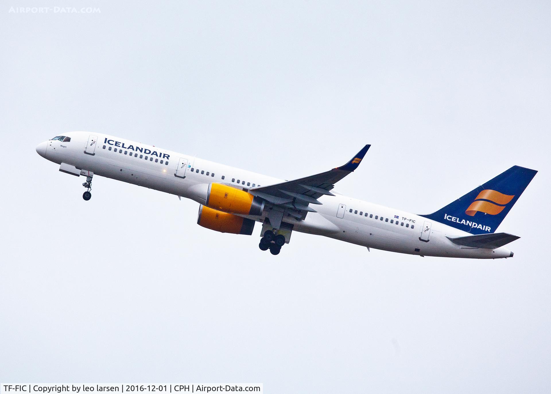 TF-FIC, 2000 Boeing 757-23N C/N 30735, Copenhagen 1.12.16