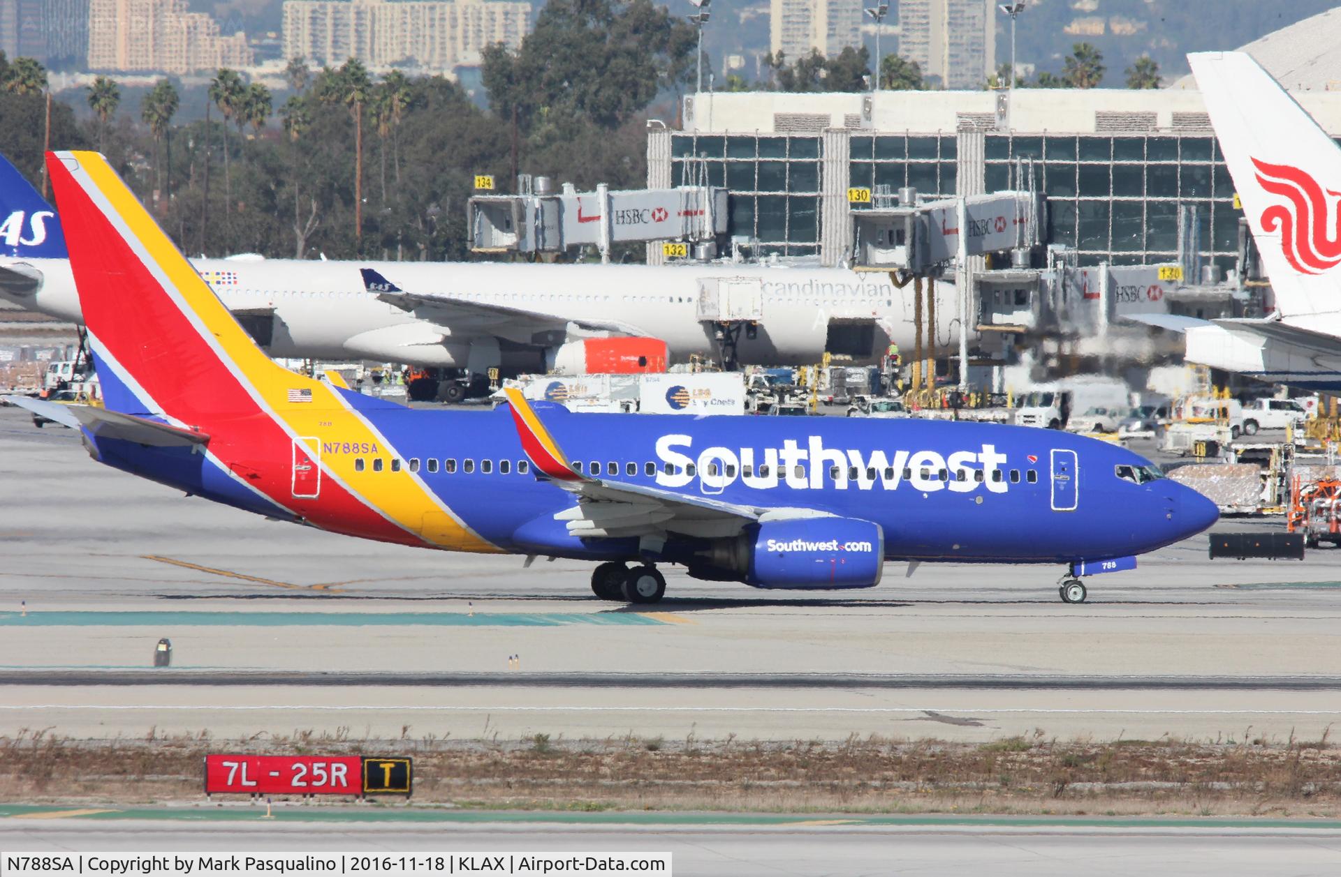 N788SA, 2000 Boeing 737-7H4 C/N 30603, Boeing 737-700