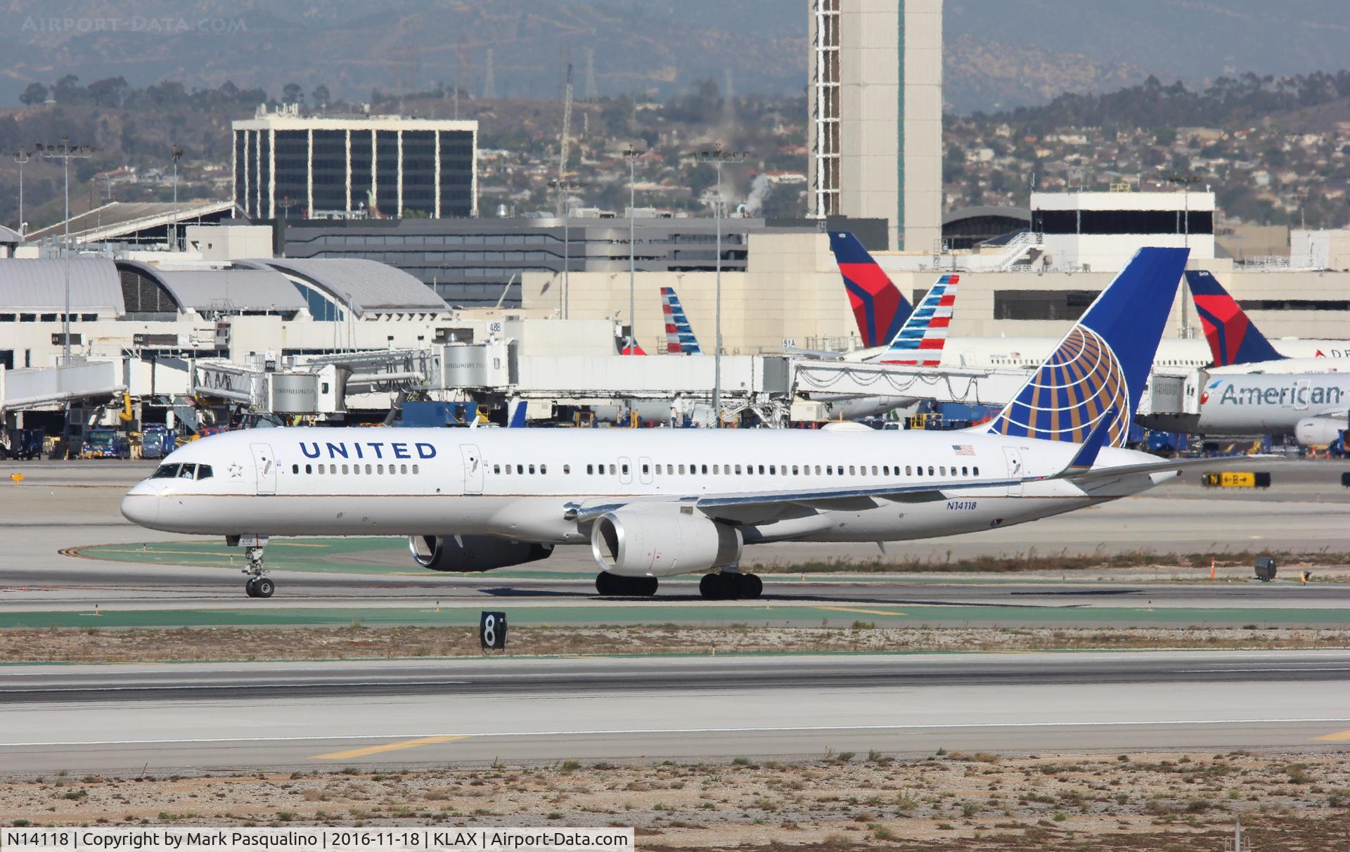 N14118, 1997 Boeing 757-224 C/N 27560, Boeing 757-200