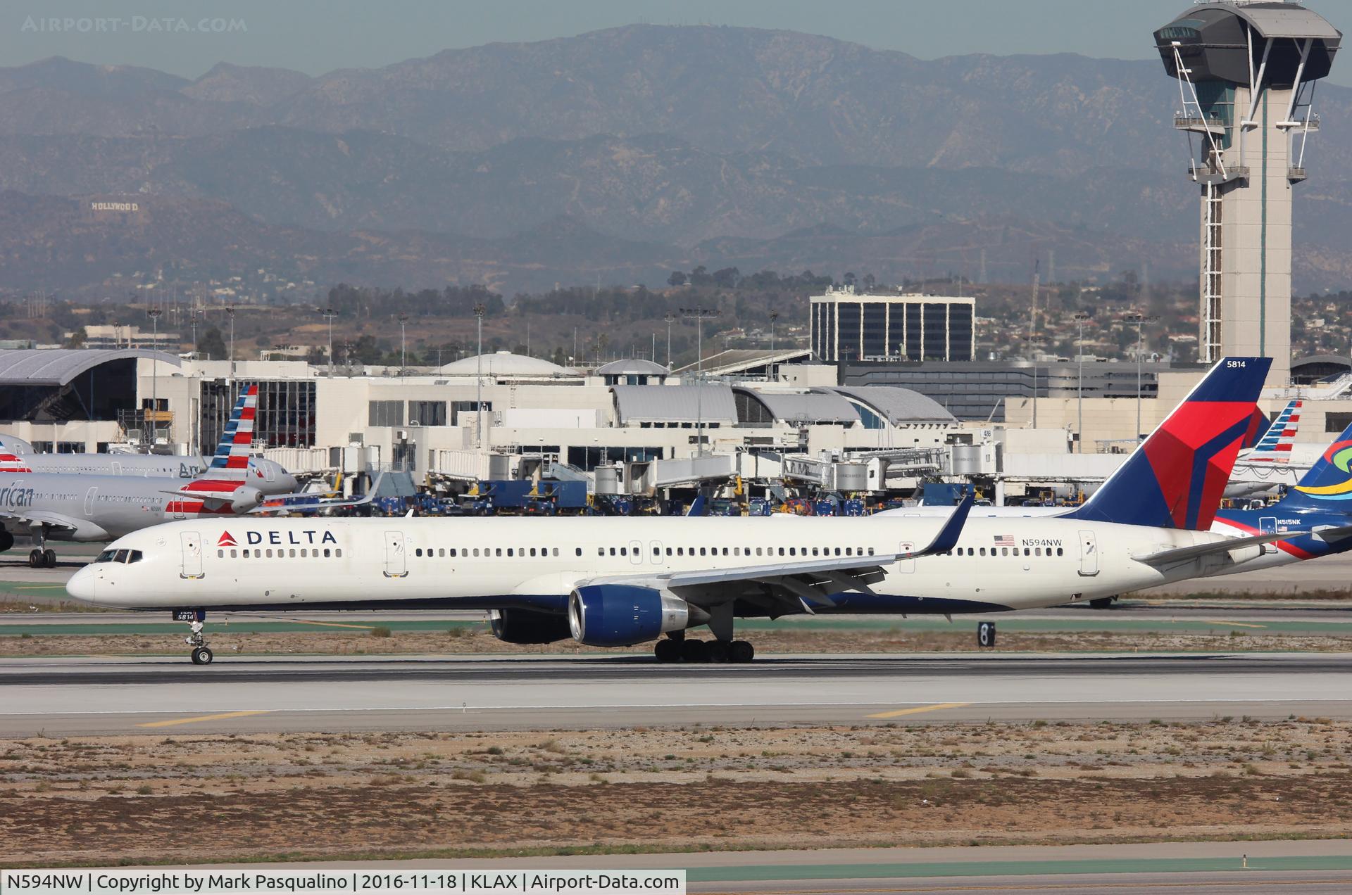 N594NW, 2003 Boeing 757-351 C/N 32994, Boeing 757-300