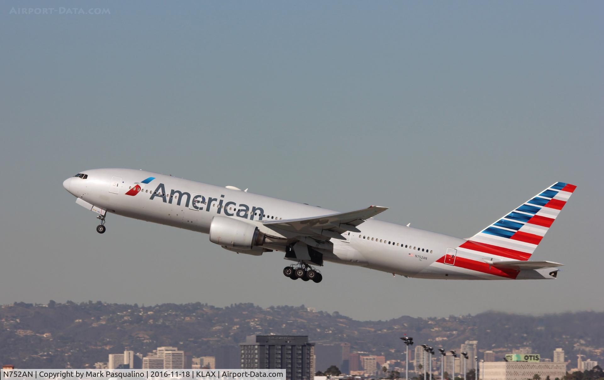 N752AN, 2001 Boeing 777-223 C/N 30260, Boeing 777-200