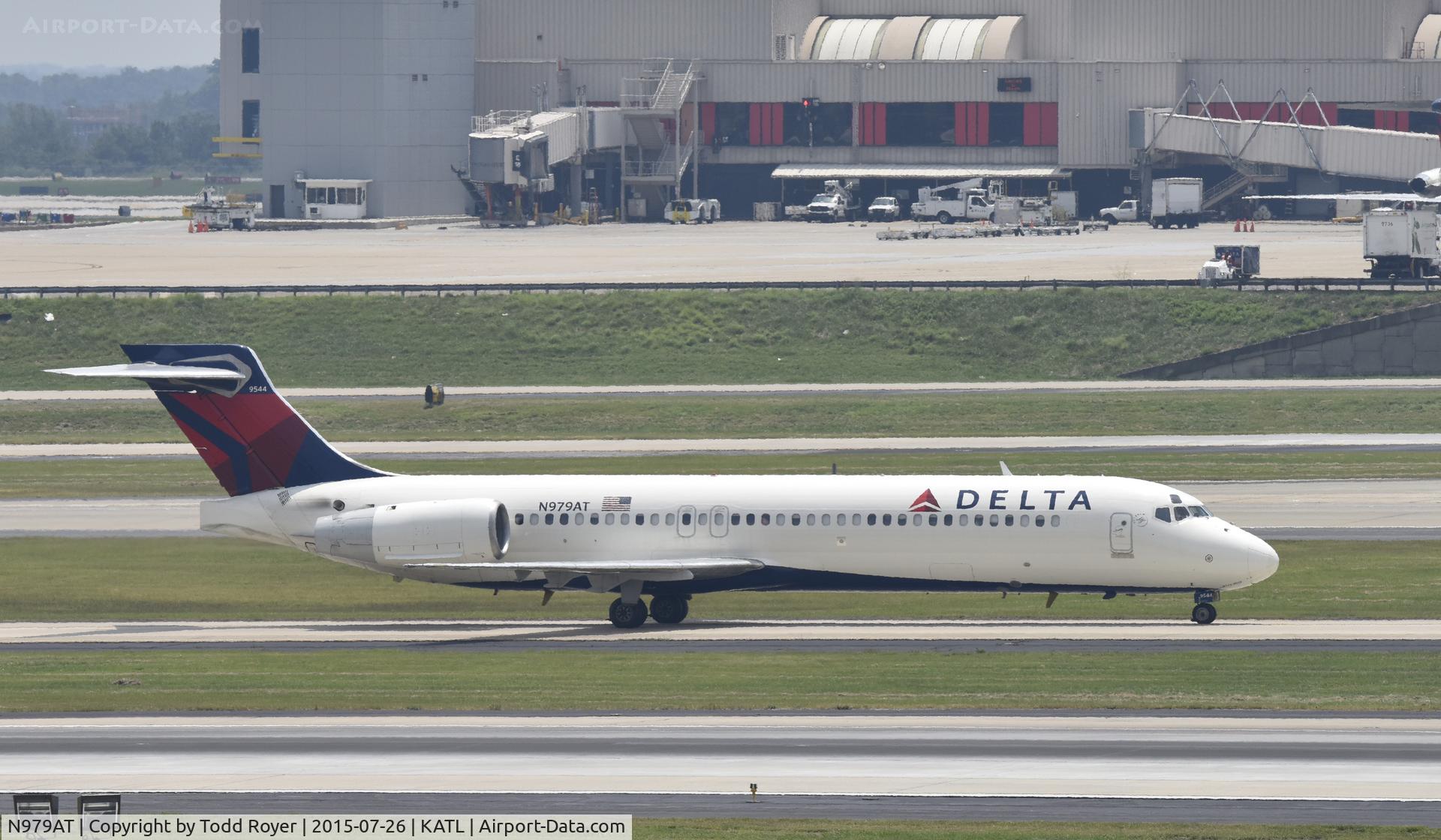 N979AT, 2002 Boeing 717-200 C/N 55038, Arriving at Atlanta