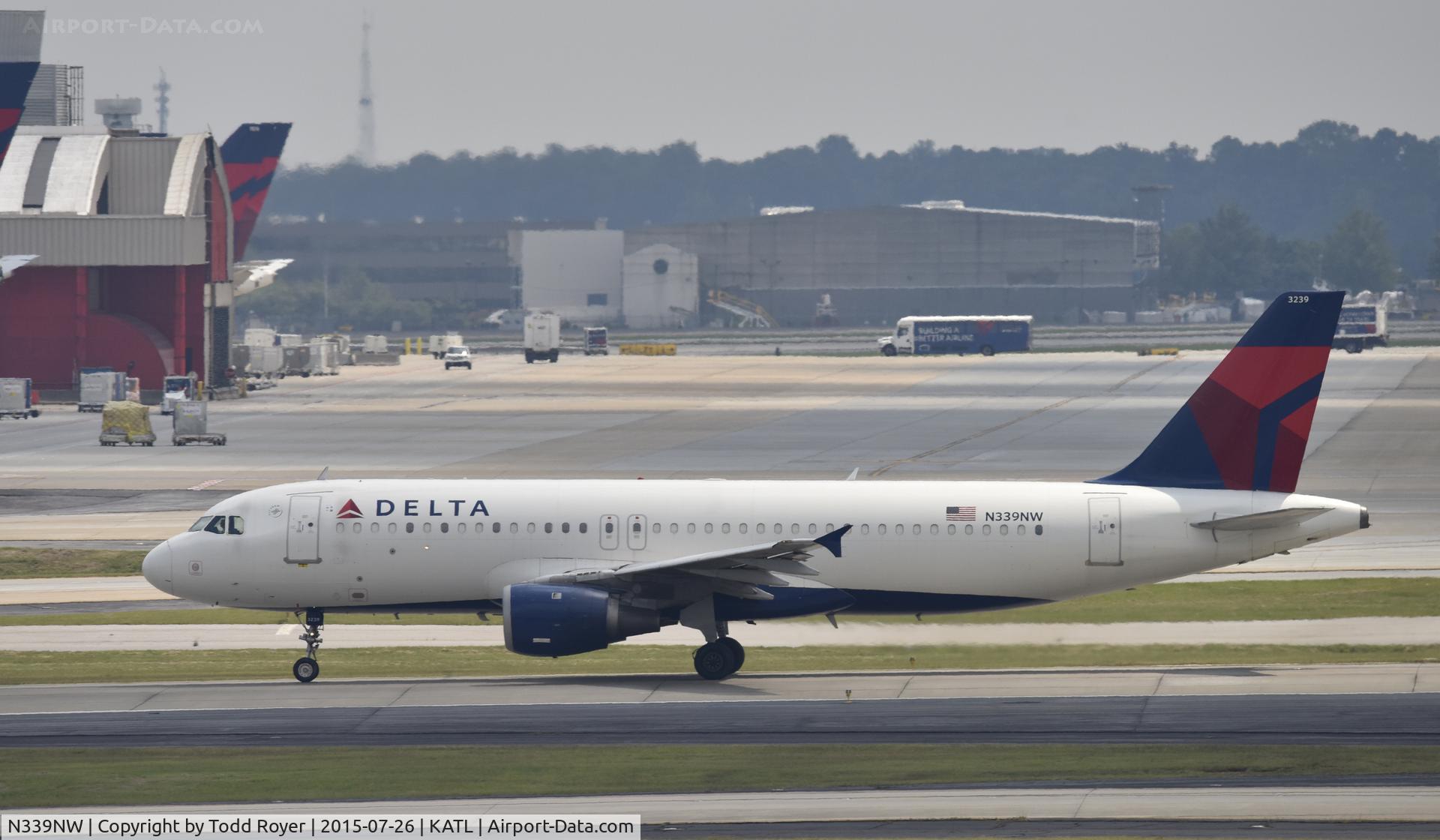 N339NW, 1992 Airbus A320-212 C/N 367, Departing Atlanta