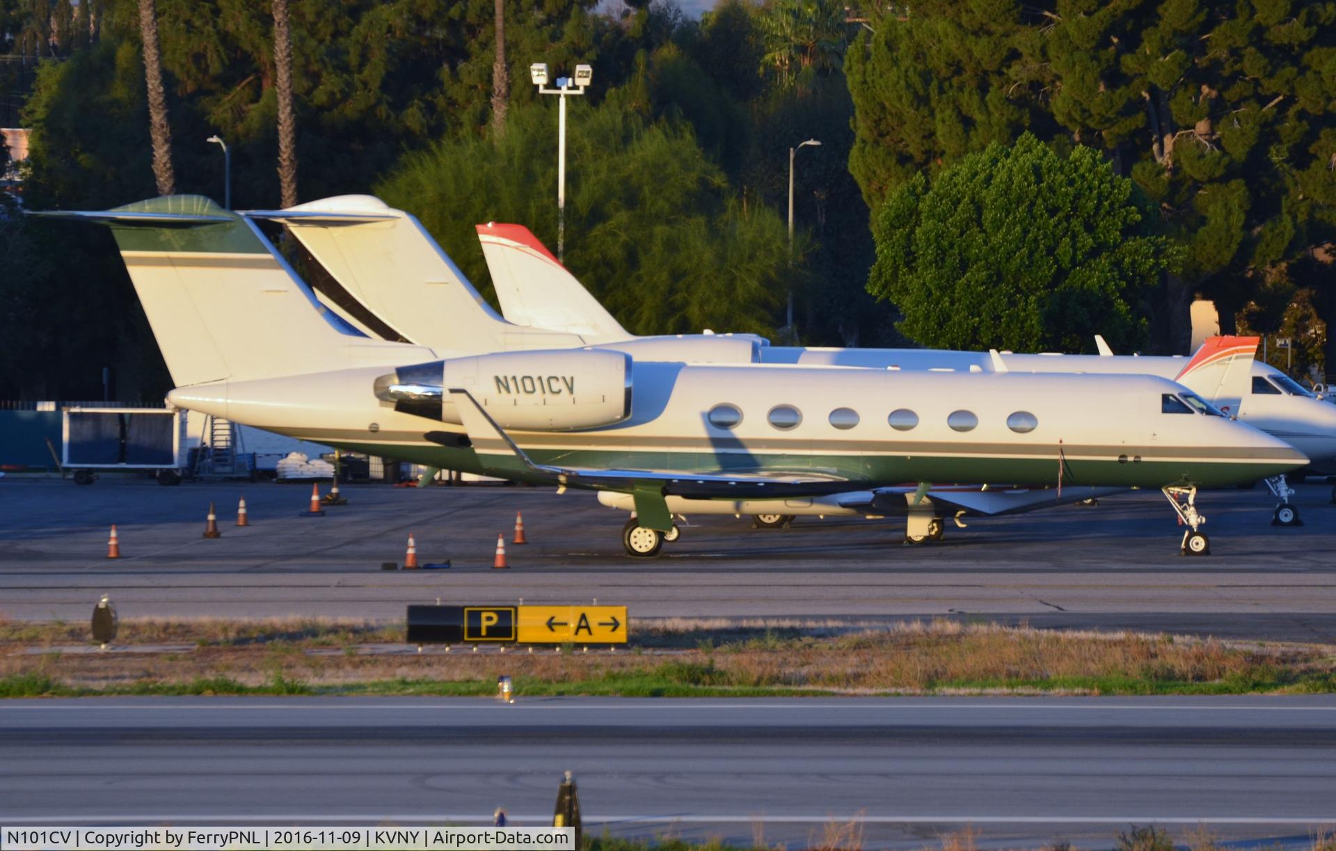 N101CV, 1993 Gulfstream Aerospace G-IV C/N 1230, G4 on the apron.