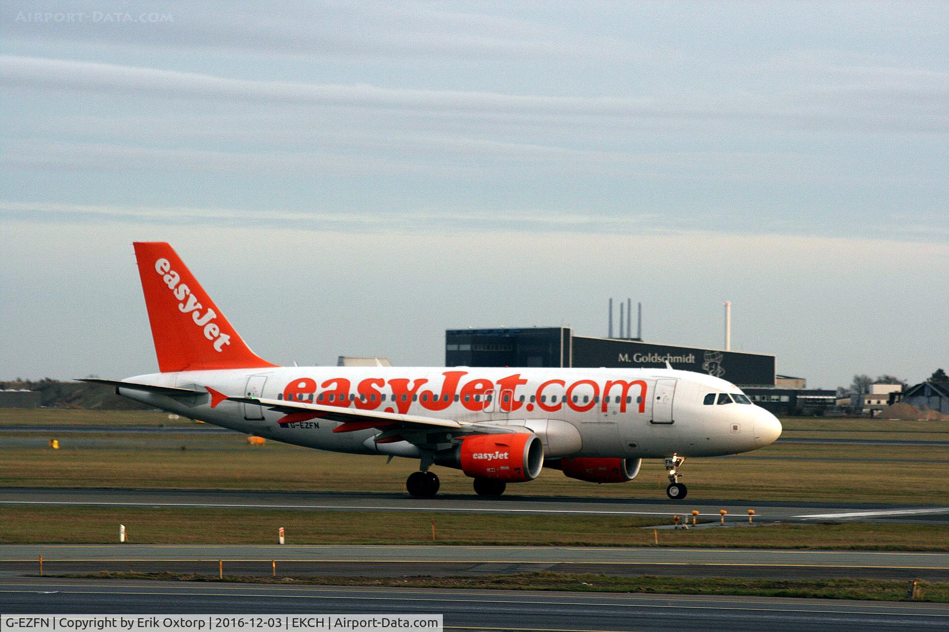 G-EZFN, 2009 Airbus A319-111 C/N 4076, G-EZFN departing rw 22R