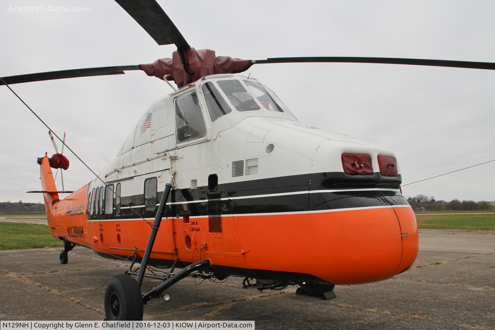 N129NH, 1975 Sikorsky S-58JT C/N 58-855, Spied on the ramp and it needed to be photographed