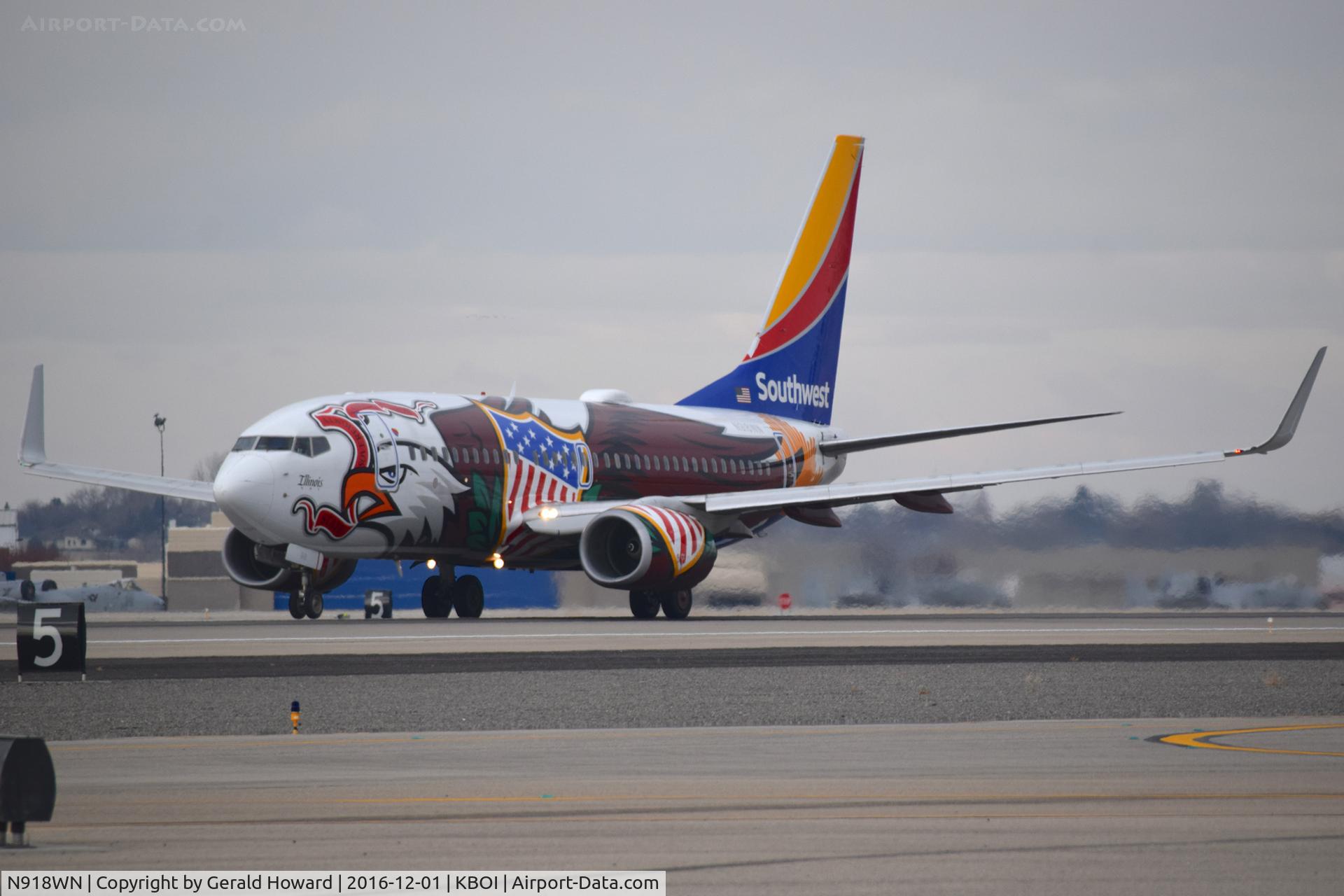 N918WN, 2008 Boeing 737-7H4 C/N 29843, Take off roll on RWY 10L.